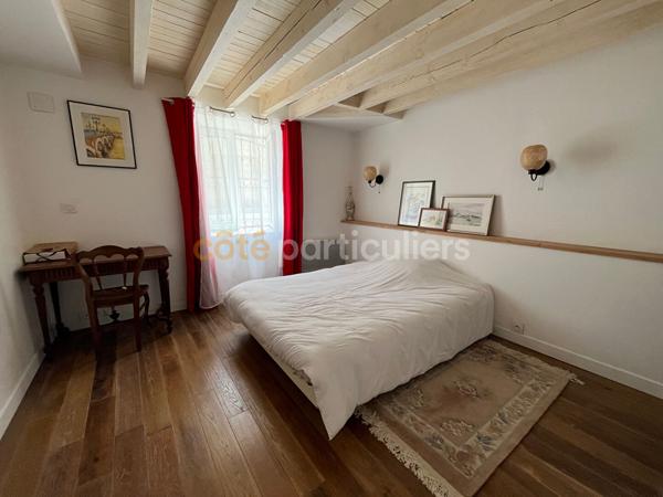 Vente
                Maison180 m² - 5 Pièces -
                    BORDEAUX (33100)