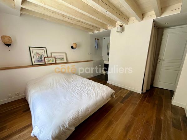 Vente
                Maison180 m² - 5 Pièces -
                    BORDEAUX (33100)