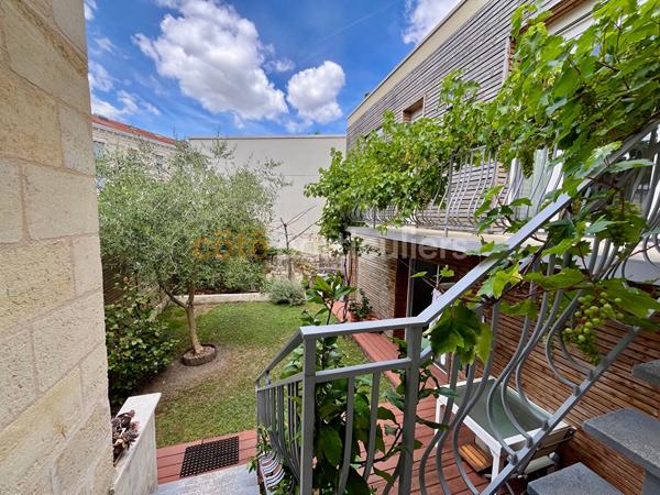 Vente
                Maison180 m² - 5 Pièces -
                    BORDEAUX (33100)