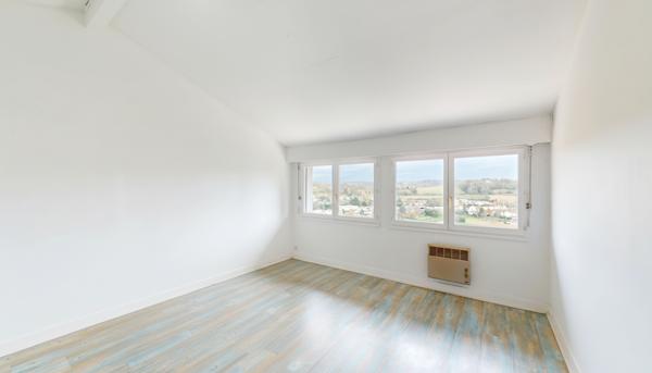 Maison d'architecte 4 pièces de 130m2 habitables + garage avec vue