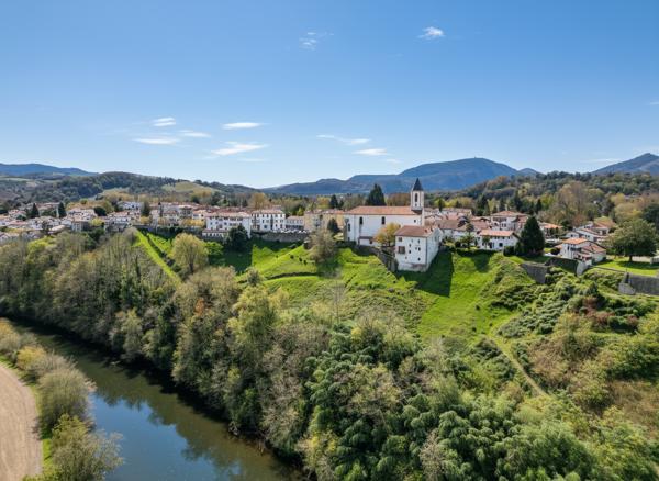 Maison d'architecte 4 pièces de 130m2 habitables + garage avec vue