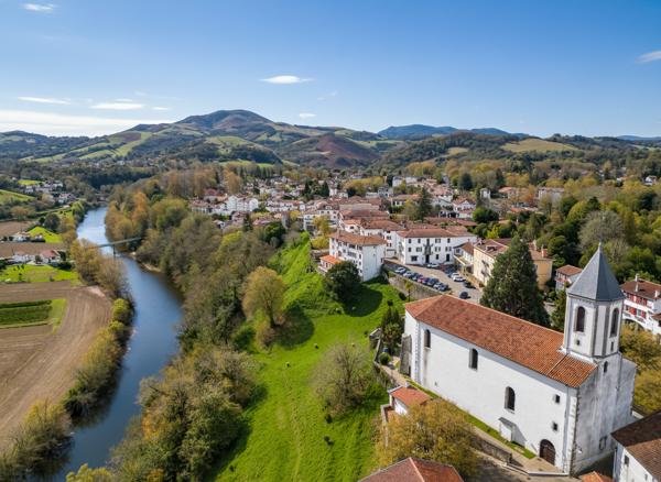 Maison d'architecte 4 pièces de 130m2 habitables + garage avec vue