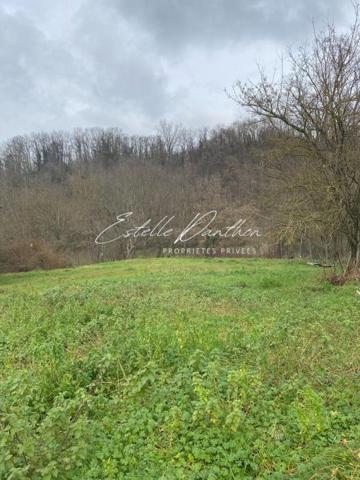 Terrain constructible à Nivolas-Vermelle