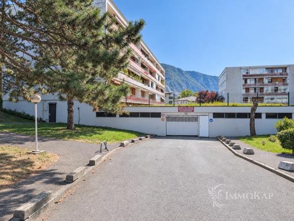 T1 + parking - Douane à 1 min – Investissement clé en main