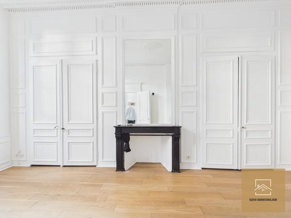 Lille Vieux-Lille – Appartement T2 avec terrasse, cachet de l’ancien et parking