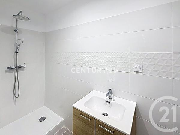 Appartement T1 à vendre  1 pièce - 30 m2 ST ZACHARIE - 83