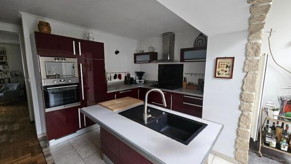 Grand espace de vie, 5 chambres, 2 salles de bain