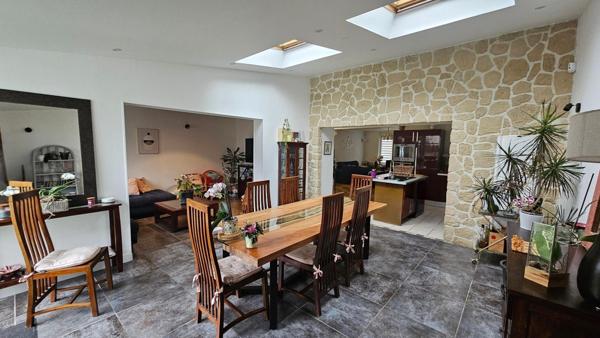 Grand espace de vie, 5 chambres, 2 salles de bain