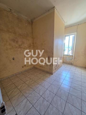 Appartement Marseille 3 pièce(s) 66 m2 - Investissement avec fort potentiel ? Dernier étage à rénover intégralement