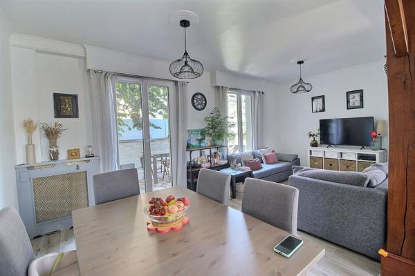 Maison individuelle de 133 m² utiles sur terrain de 451 m² cave buanderie cuisine d'été et appenti