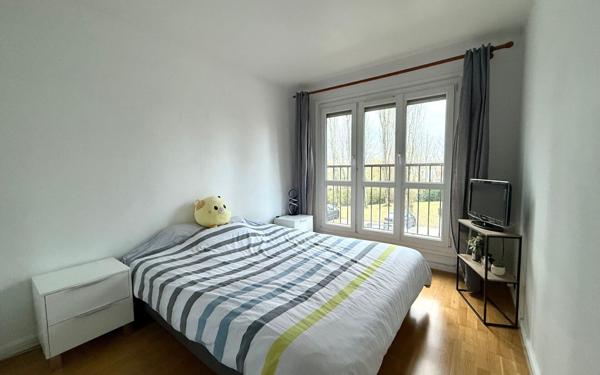 Appartement à vendre    4 pièces • 80 m2 Villecresnes