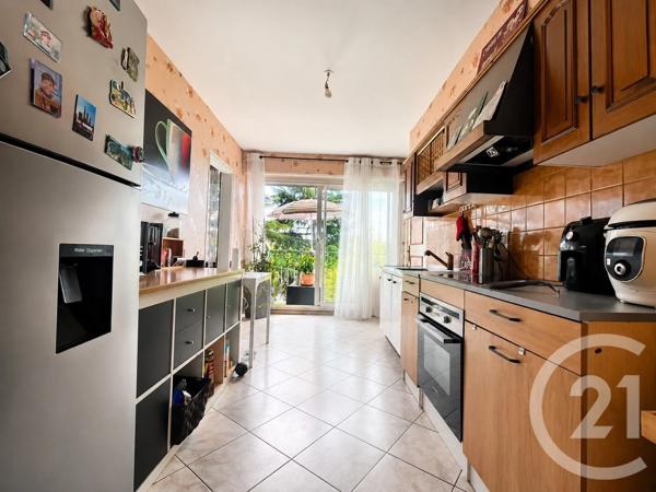 Appartement F4 à vendre  5 pièces - 102 m 2   MANTES LA VILLE  - 78