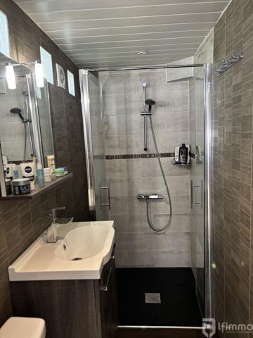 Maison de vacances en bois rénovée