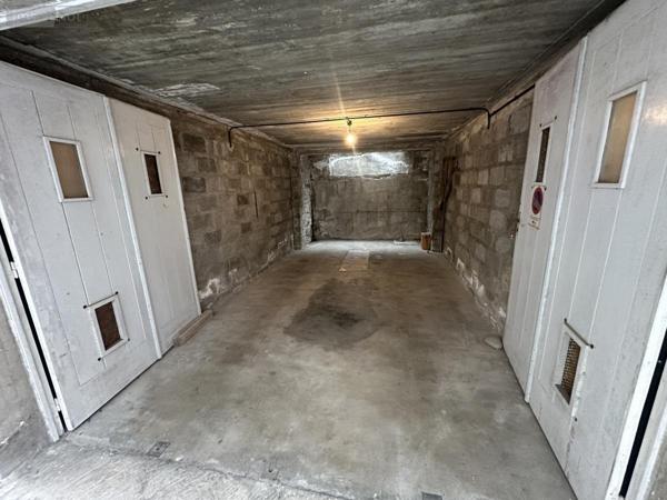 Garage - Parking à vendre à Saint-Malo en Ille-et-Vilaine (35400), ref : 35084-766   
Intra-Muros