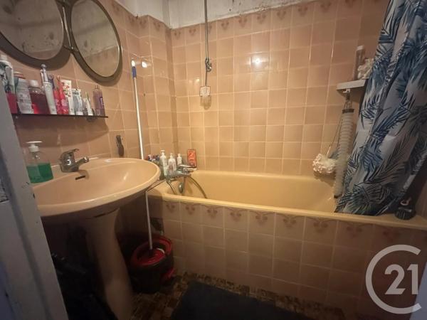 Appartement F3 à vendre  3 pièces - 60,12 m 2   AUBERVILLIERS  - 93