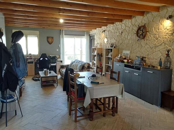 Maison Landeleau 4 pièce(s) 124 m2