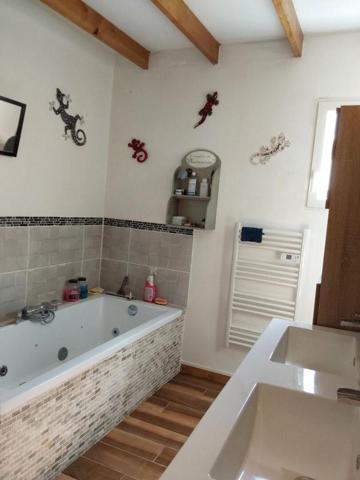Maison Landeleau 4 pièce(s) 124 m2