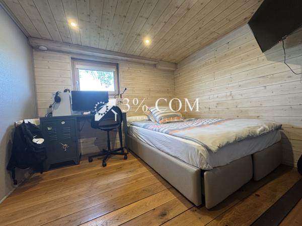 Maison
                                                                                                                                                                                                                                                                                                                        5 pièce(s)                                                                                                                                                                                                          4 chambre(s)                                                                                                                                                                                                          126  m²