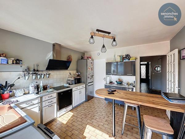 Maison mitoyenne à vendre à Senonches (28250)  135 m² habitables avec combles aménageables et jardin clos