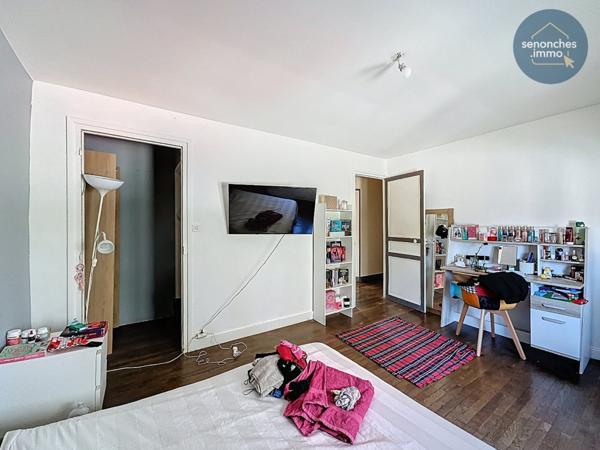 Maison mitoyenne à vendre à Senonches (28250)  135 m² habitables avec combles aménageables et jardin clos