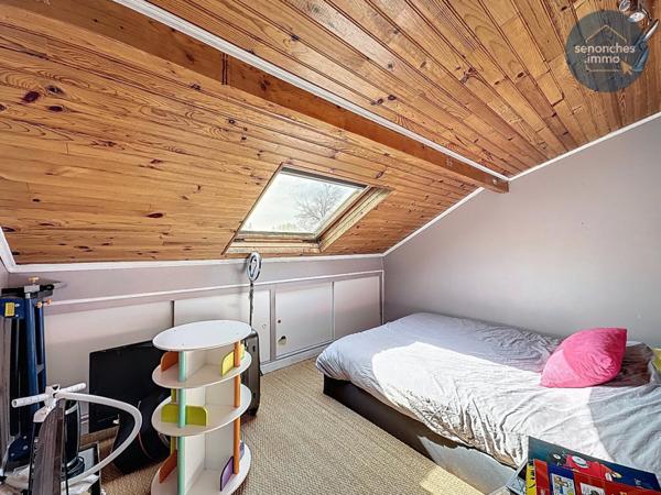 Maison mitoyenne à vendre à Senonches (28250)  135 m² habitables avec combles aménageables et jardin clos