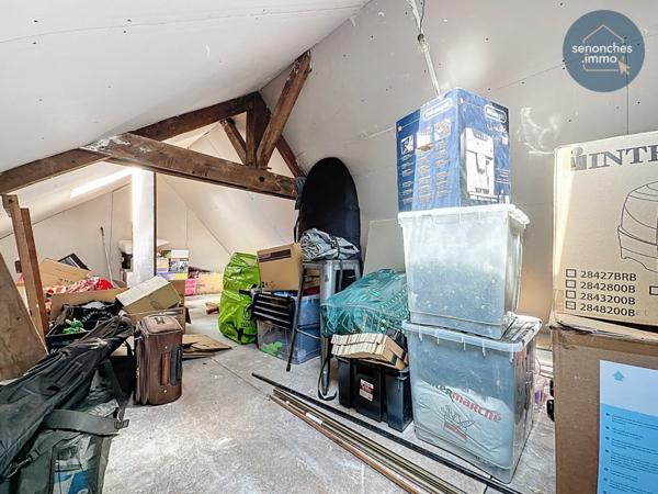 Maison mitoyenne à vendre à Senonches (28250)  135 m² habitables avec combles aménageables et jardin clos