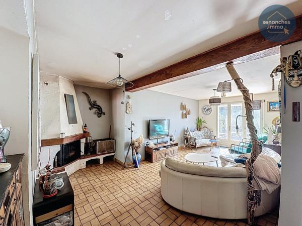 Maison mitoyenne à vendre à Senonches (28250)  135 m² habitables avec combles aménageables et jardin clos