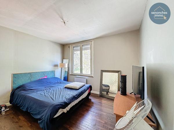 Maison mitoyenne à vendre à Senonches (28250)  135 m² habitables avec combles aménageables et jardin clos