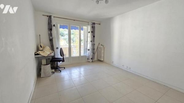 Trois pièces - Boulevard de la Madeleine