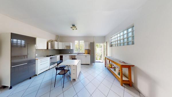 A vendre maison 182m2 avec terrain de 167 m², BEL ANCIEN !