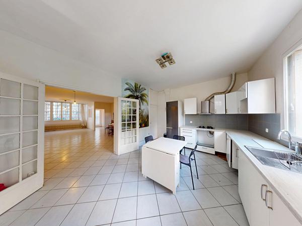 A vendre maison 182m2 avec terrain de 167 m², BEL ANCIEN !