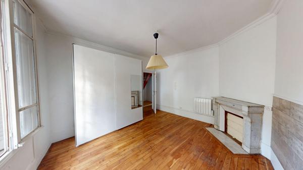 A vendre maison 182m2 avec terrain de 167 m², BEL ANCIEN !