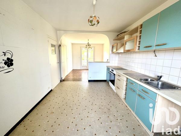 Maison 8 pièces de 140 m² à Paron (89100)