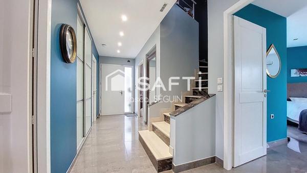 VILLA 4 FACES CONTEMPORAINE