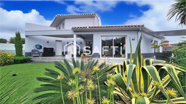 VILLA 4 FACES CONTEMPORAINE