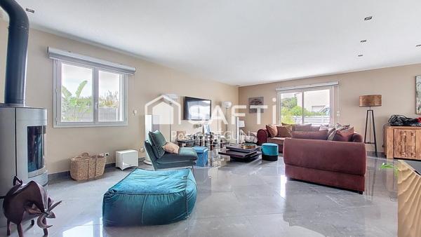 VILLA 4 FACES CONTEMPORAINE