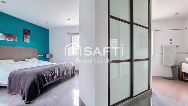 VILLA 4 FACES CONTEMPORAINE