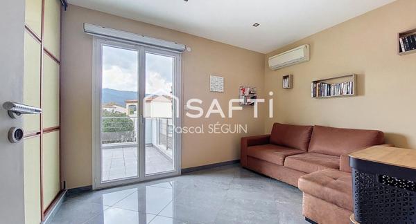 VILLA 4 FACES CONTEMPORAINE