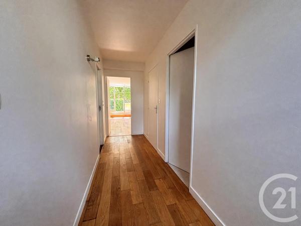 Appartement 2 Pièces à vendre  2 pièces - 55,27 m 2   FONTAINEBLEAU  - 77