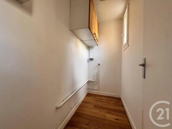 Appartement 2 Pièces à vendre  2 pièces - 55,27 m 2   FONTAINEBLEAU  - 77