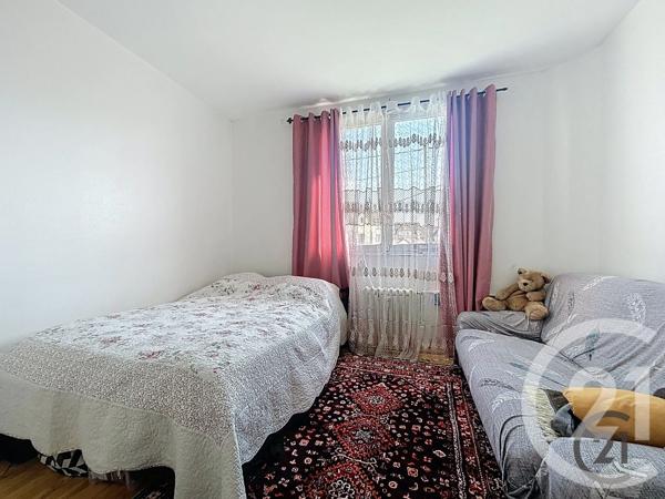 Appartement F4 à vendre  4 pièces - 64,14 m 2   MELUN  - 77