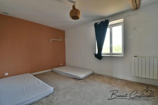 Maison à vendre de 188 m ²- 3 chambres à LABORDE commune de AUXERRE (89) - Terrain 1 740 m² - avec dépendances