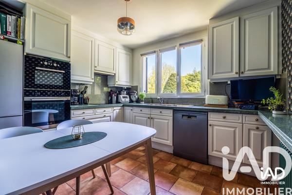 Maison à vendre 10 pièces 232 m² Bornel