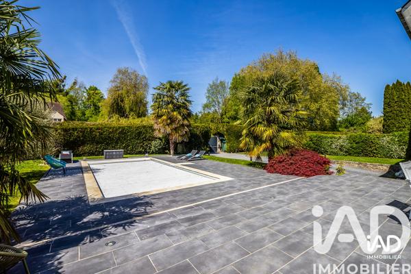 Maison à vendre 10 pièces 232 m² Bornel
