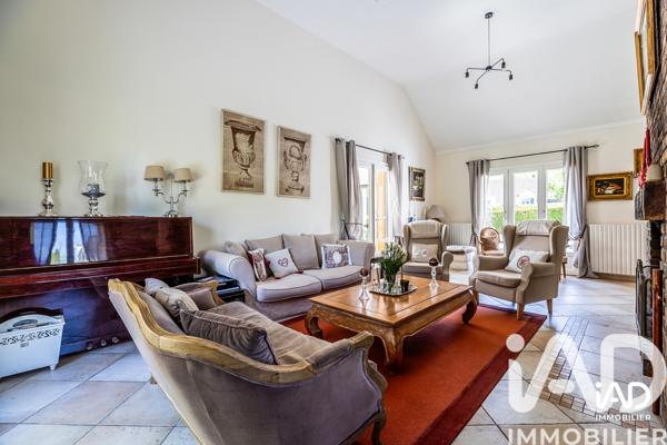 Maison à vendre 10 pièces 232 m² Bornel