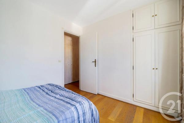 Appartement F3 à vendre  3 pièces - 53 m 2   VANVES  - 92