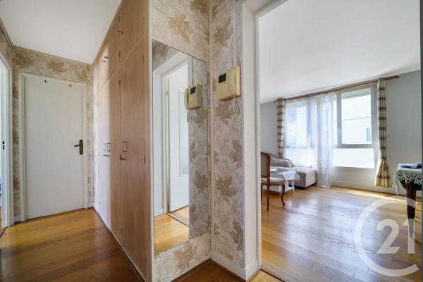Appartement F3 à vendre  3 pièces - 53 m 2   VANVES  - 92