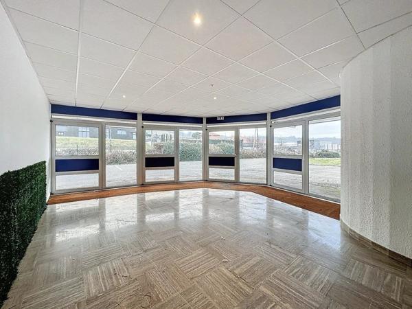 Location Local commercial 1 pièces 245 m2 à Bourgoin-Jallieu