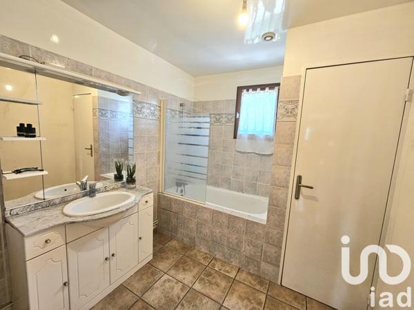 Maison à vendre 7 pièces 145 m² Saint-Fargeau-Ponthierry