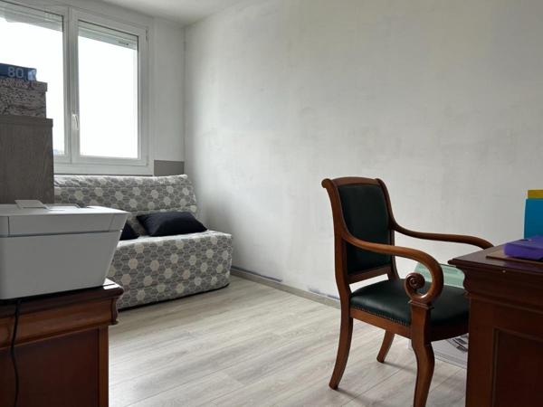 Appartement à vendre à Guingamp dans les Côtes-d'Armor (22200), ref : 22064-1148